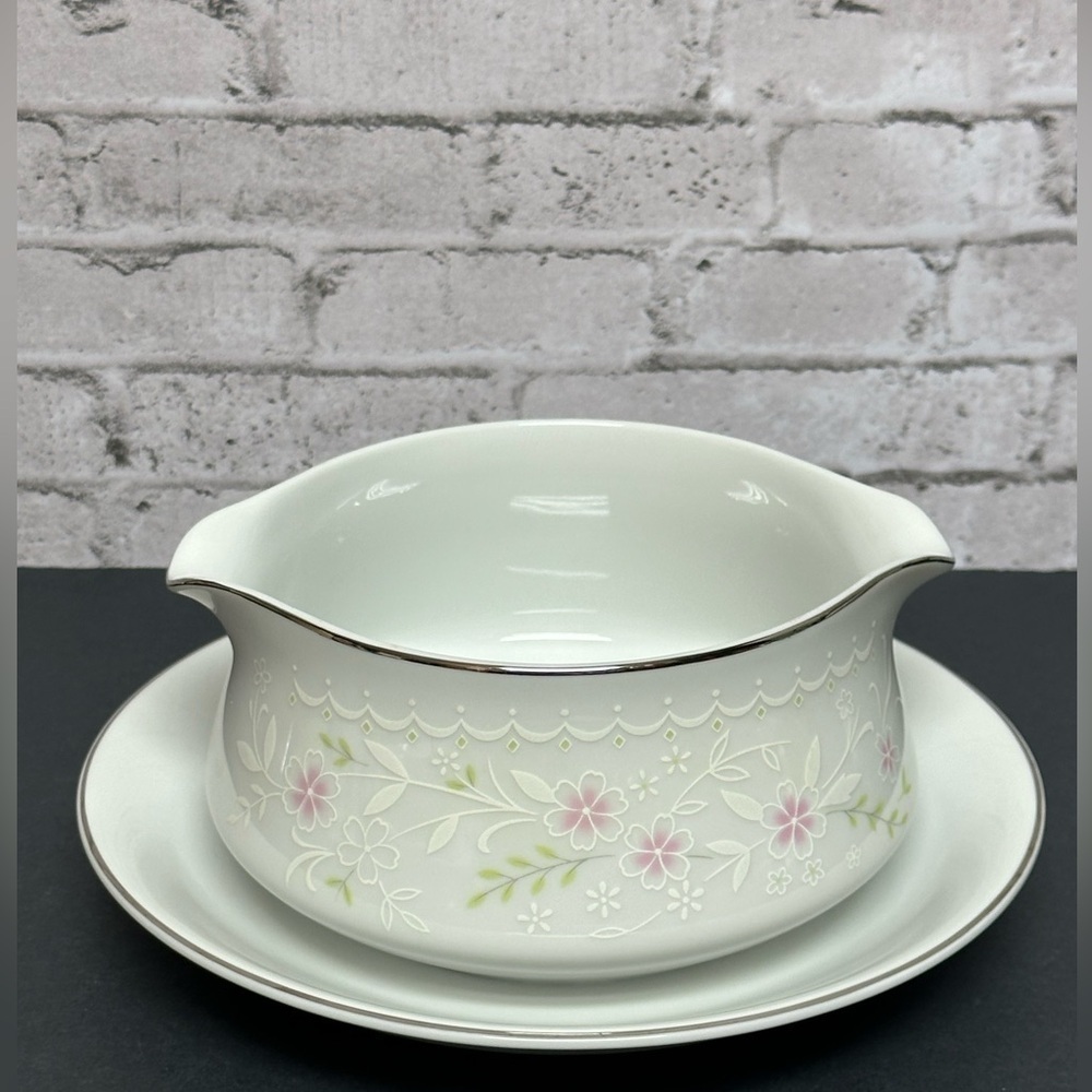 Salem China Spring Blossom Open Gravy Boat with Attached Bottom